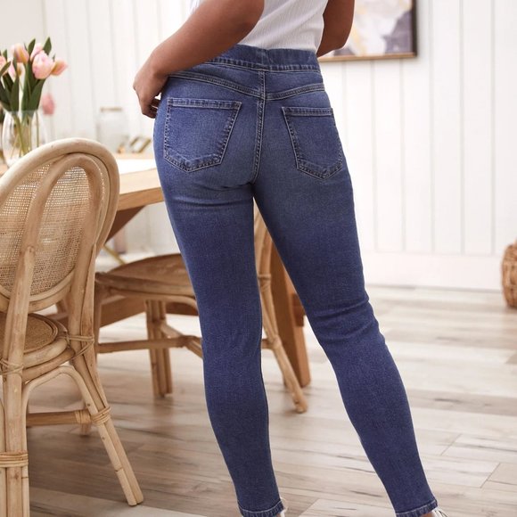 Laura PETITES size 0 floral embroidered jeans NWT - Picture 2 of 7